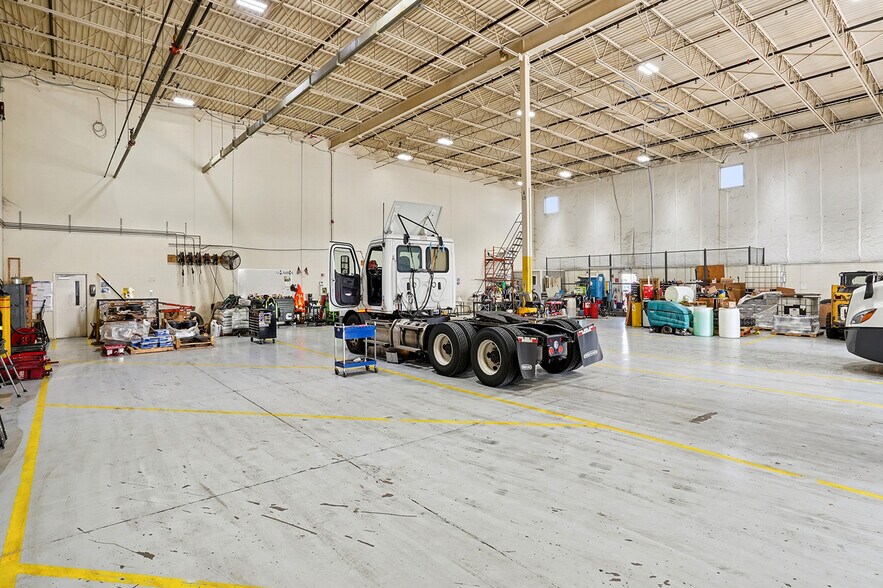 More Photos Of 4820 Dale Dr, Lafayette Warehouse For Sale