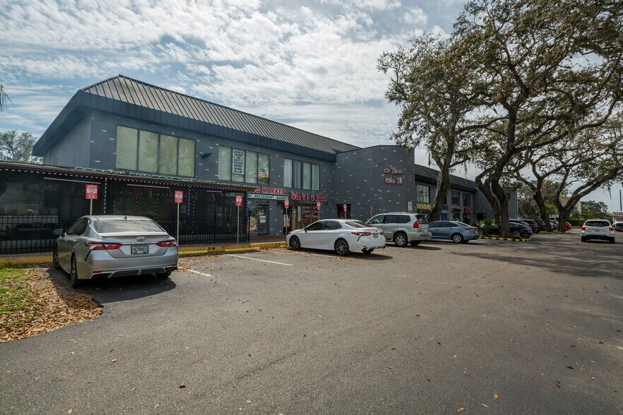 More Photos Of 4815-4817 E Busch Blvd, Tampa Storefront Retail Office For Lease