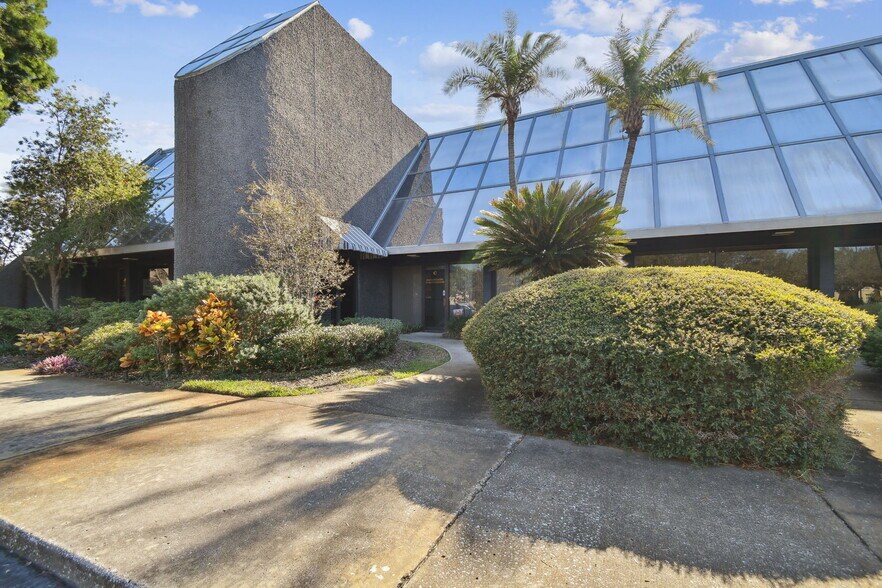 More Photos Of 6740 Crosswinds Dr, Saint Petersburg Coworking Space