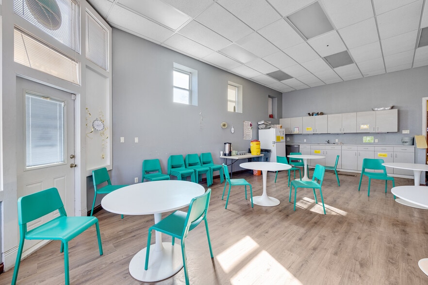 More Photos Of 3201 N 9th St, St, Saint Louis Warehouse For Sale