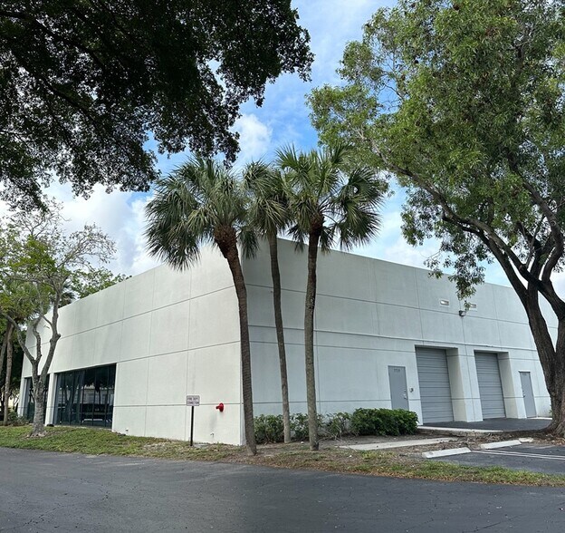 More Photos Of 3600-3665 Park Central Blvd N, Pompano Beach Unknown For Lease