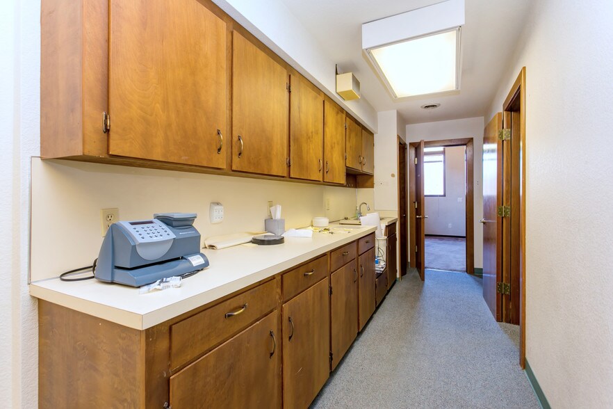 More Photos Of 700-702 George Washington Way, Richland Storefront Retail Office For Lease