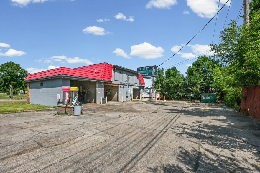 More Photos Of 3562 Lagrange St, Toledo Carwash For Sale