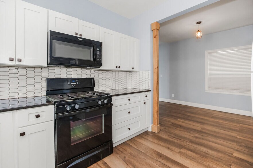 More Photos Of 1022 19th St, Kansas City Office Residential For Sale