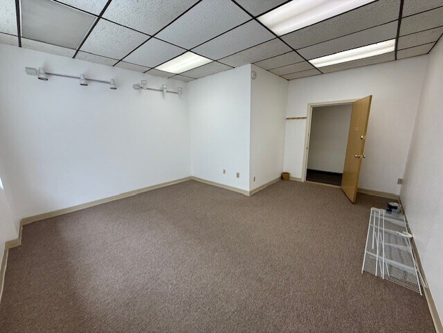 More Photos Of 8 Alton Pl, Brookline Office For Lease