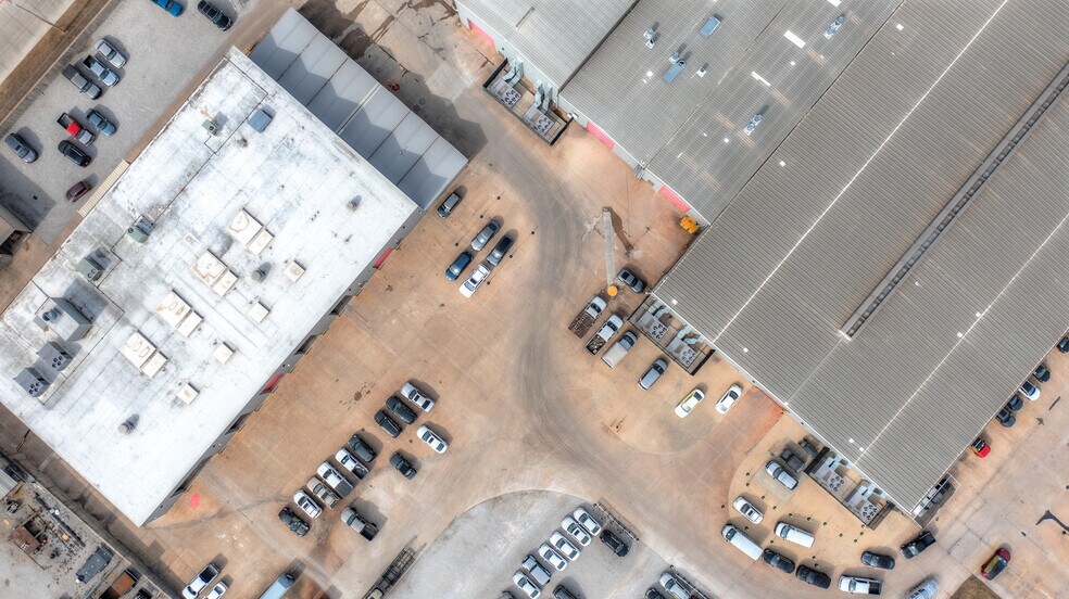 More Photos Of 20701 E 81st St, Broken Arrow Manufacturing For Sale