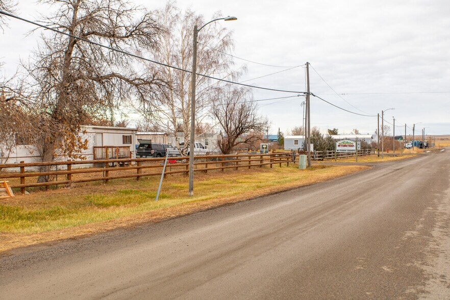 More Photos Of 309 S Minnesota St, Conrad Manufactured Housing Mobile Home Park For Sale