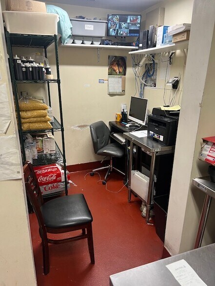 More Photos Of 425 E Foothill Blvd, Azusa Restaurant For Lease