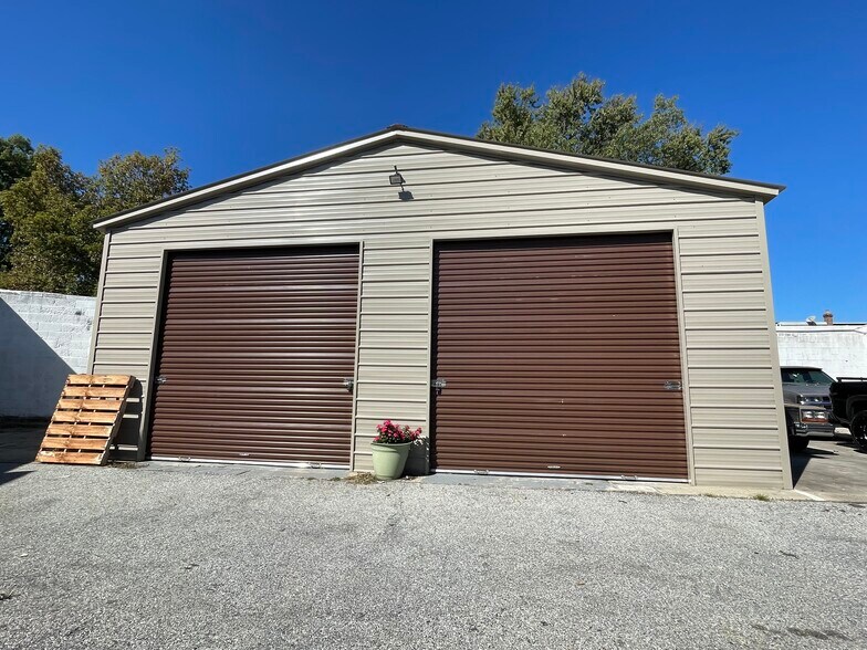 More Photos Of 410 S Springfield Rd, Clifton Heights Industrial For Sale