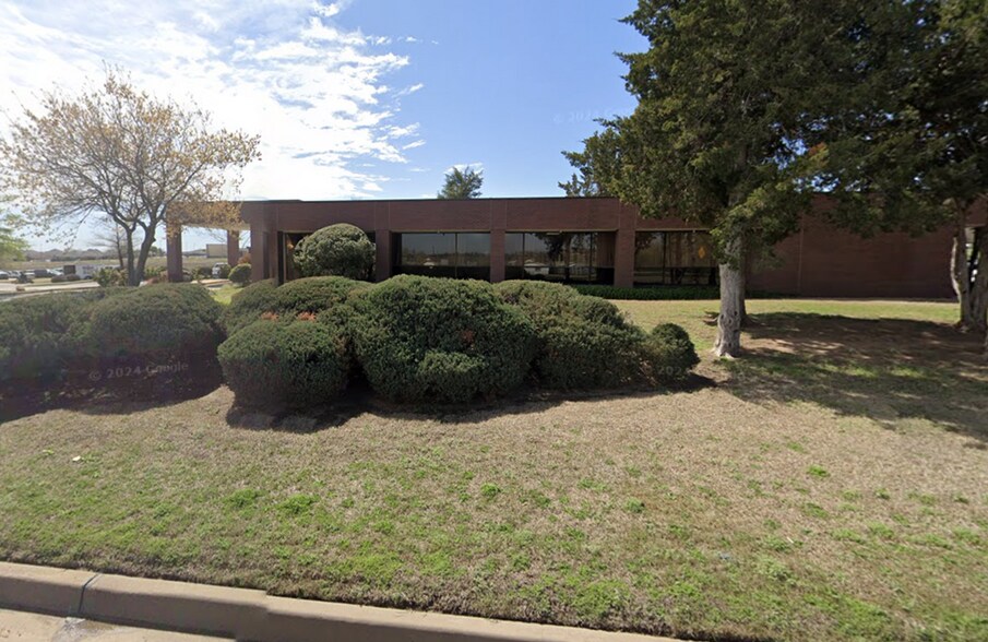 More Photos Of 4302 SW Lee Blvd, Lawton Skilled Nursing Facility For Lease