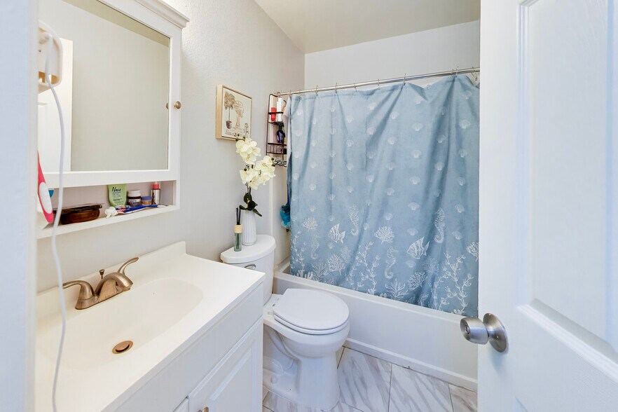 More Photos Of 22049 Hathaway Ave, Hayward Apartments For Sale