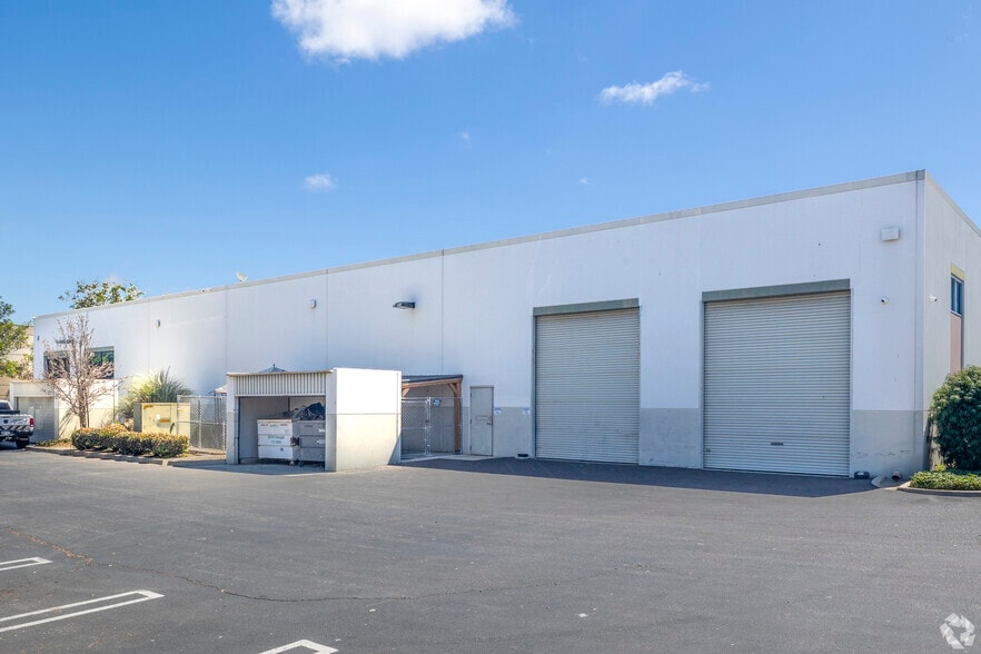 More Photos Of 351 Candelaria, Oxnard Warehouse For Sale