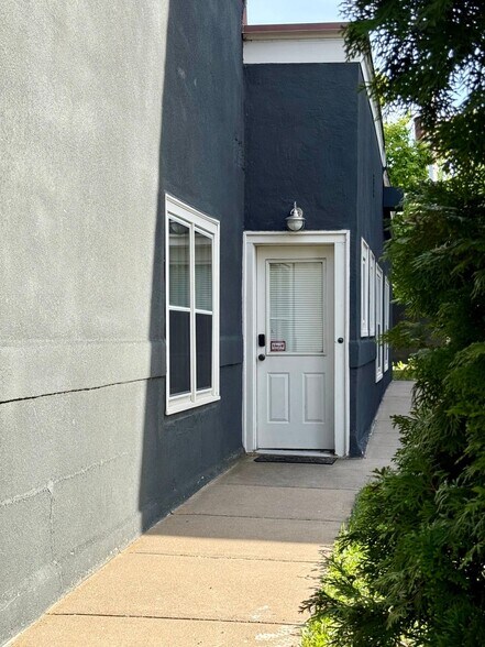 More Photos Of 3015 Franklin Ave E, Minneapolis Storefront Retail Residential For Sale