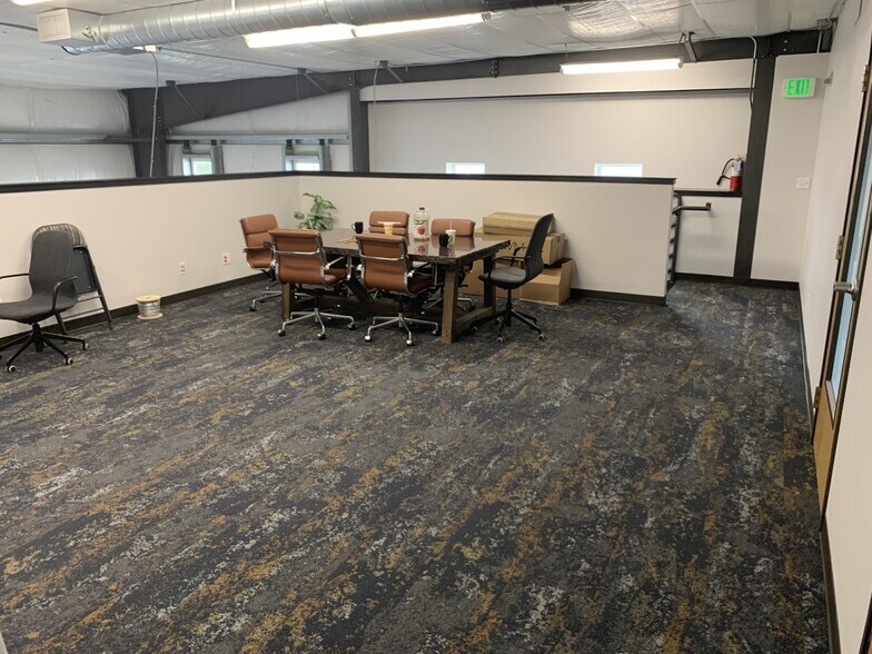 More Photos Of 110 3rd St, Lynden Storefront Retail Office For Lease