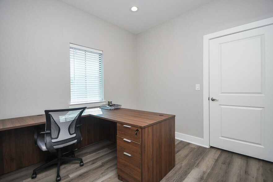 More Photos Of 23219 Red River Dr, Katy Medical For Sale
