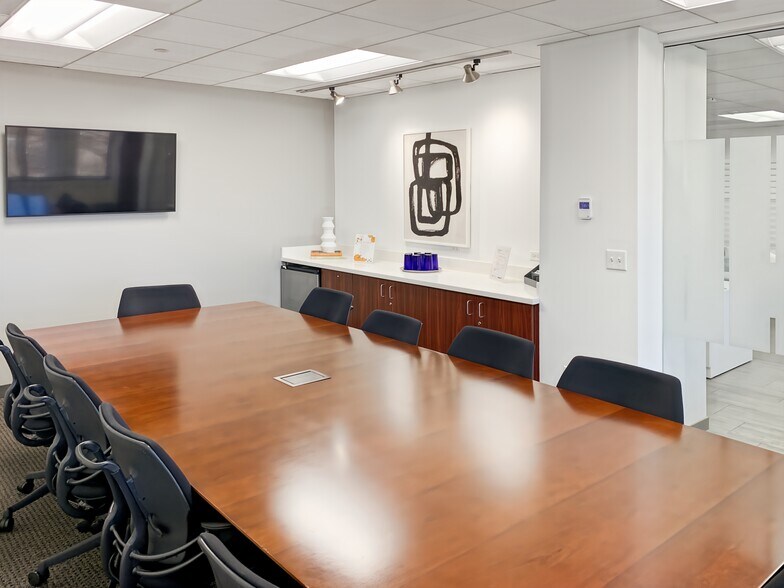 More Photos Of 8085 S Chester St, Centennial Coworking Space