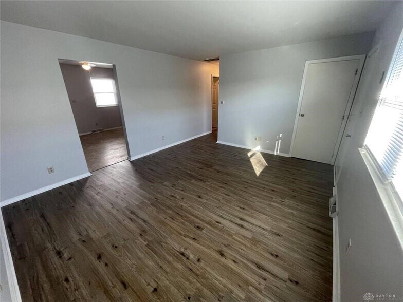 More Photos Of 3218 Illinois Ave, Middletown Apartments For Sale