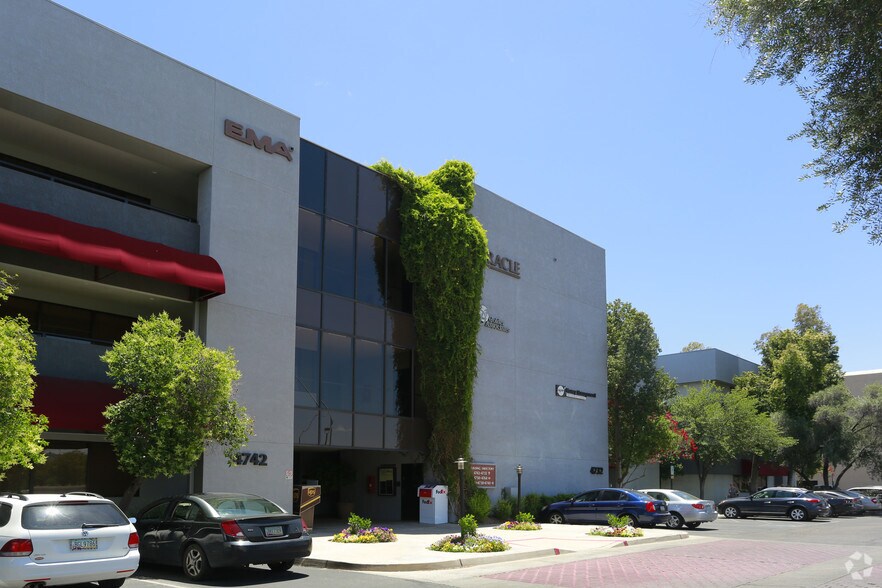 More Photos Of 4720 N Oracle Rd, Tucson Unknown For Lease