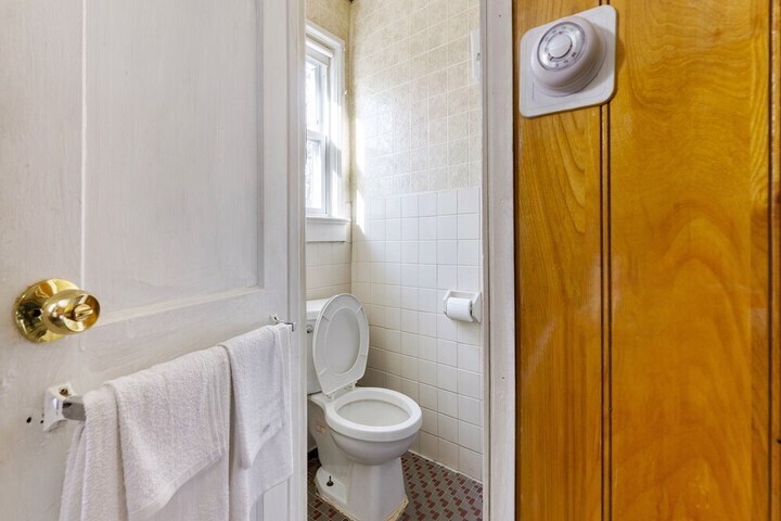 More Photos Of 3304 State Route 66, Neptune Hotel For Sale