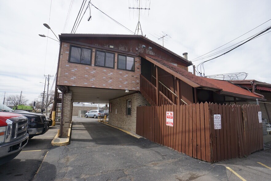 More Photos Of 32711 Michigan Ave, Wayne Restaurant For Sale