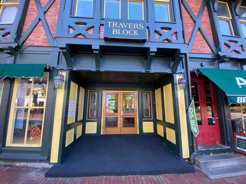 More Photos Of 160-184 Bellevue Ave, Newport General Retail For Lease
