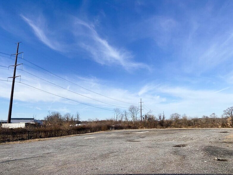 More Photos Of 415 Old Airport Rd, New Castle Warehouse For Lease