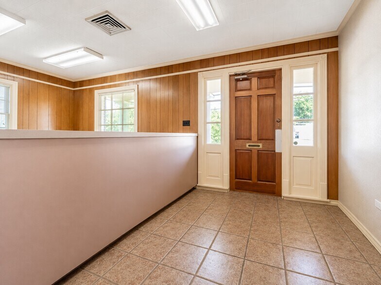 More Photos Of 321 S Main St, Marksville Office For Sale