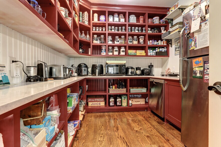 More Photos Of 2972 Lookout Pl NE, Atlanta Office Residential For Sale