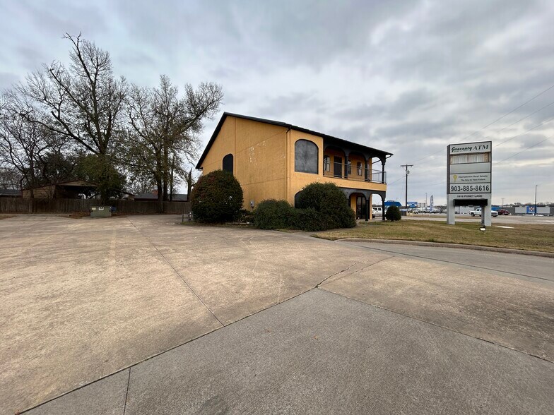 More Photos Of 1610 Posey Ln, Sulphur Springs Office For Sale