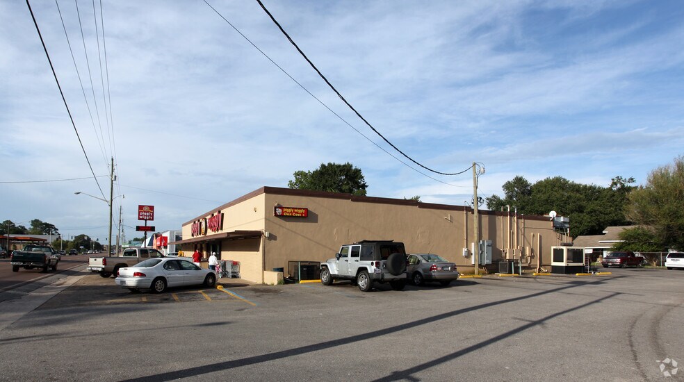 More Photos Of 1087 N Hickory St, Loxley Supermarket For Lease