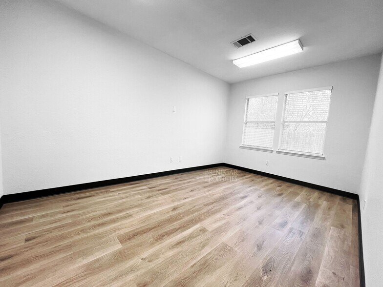 More Photos Of 1508 Dessau Ridge Ln, Austin Medical For Sale