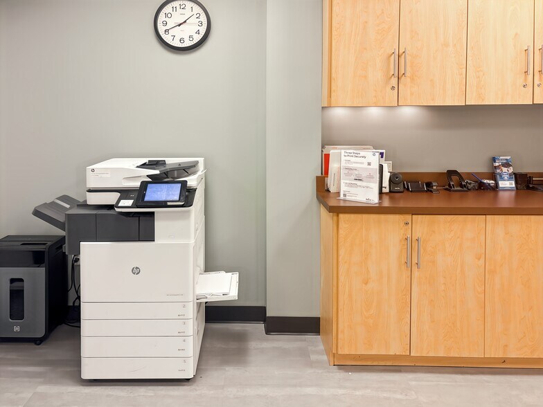 More Photos Of 500 W Putnam Ave, Greenwich Coworking Space