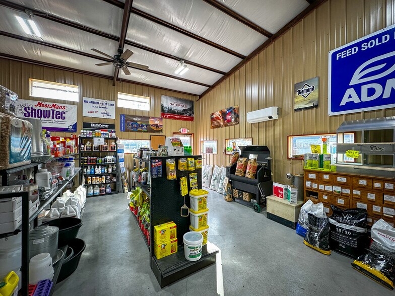 More Photos Of 230 D St NE, Miami Warehouse For Sale