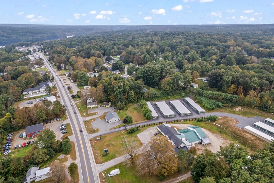 More Photos Of 680 Maine Ave, Farmingdale Storefront Retail Office For Lease