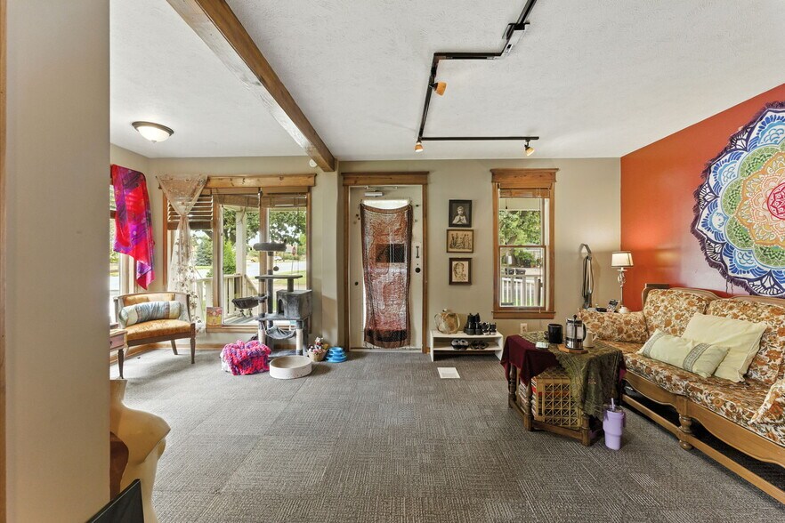 More Photos Of 502 W State St, Hastings Freestanding For Sale