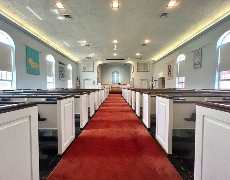 More Photos Of 11565 Pippin Rd, Cincinnati Religious Facility For Sale