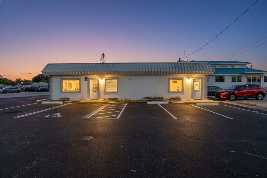 More Photos Of 800 Pasadena Ave S, South Pasadena Storefront Retail Residential For Sale