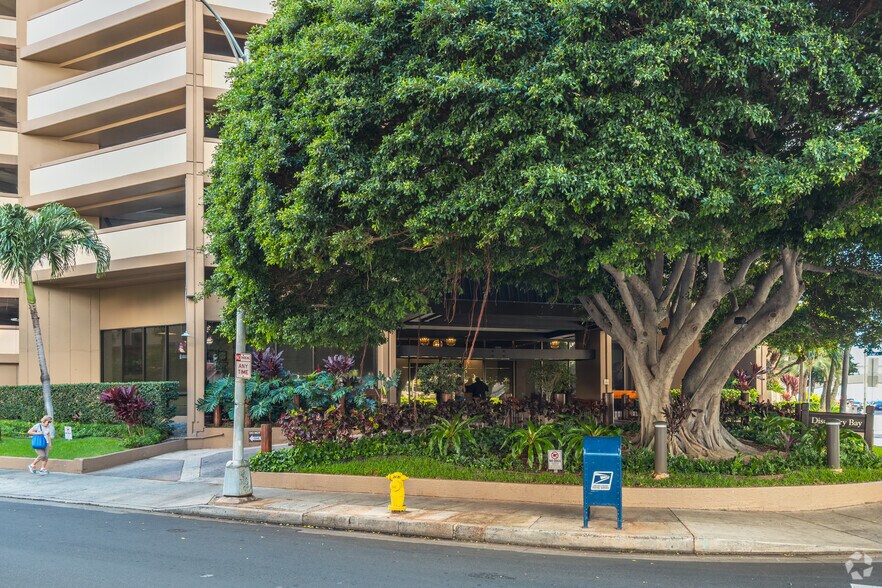 More Photos Of 1778 Ala Moana Blvd, Honolulu Apartments For Sale