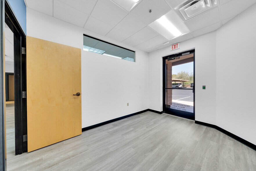 More Photos Of 4729 E Union Hills Dr, Phoenix Medical For Sale