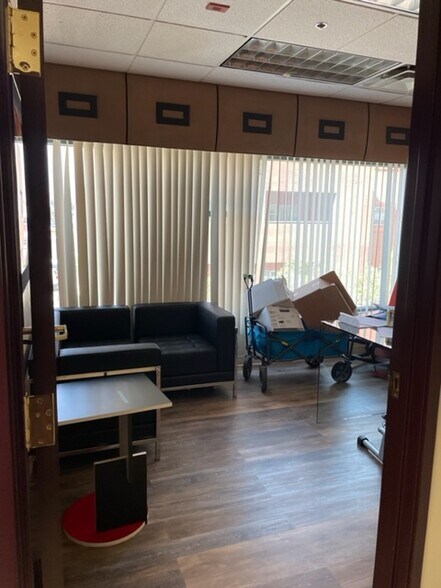More Photos Of 5440 W Sahara Ave, Las Vegas Medical For Lease