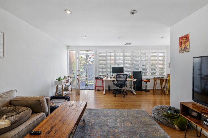 More Photos Of 8102 Norton Ave, West Hollywood Apartments For Sale