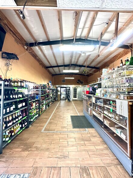 More Photos Of 103 W Monroe Ave, Okolona Convenience Store For Sale