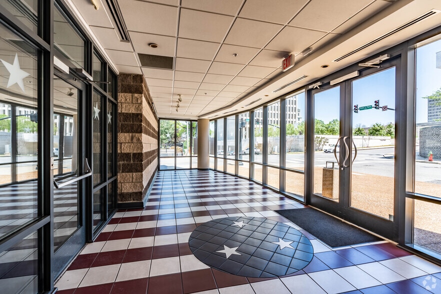 More Photos Of 223 Rosa L Parks Blvd, Nashville Office For Lease
