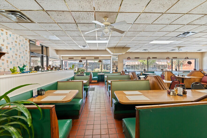 More Photos Of 32-34 Main St, Perry Restaurant For Sale