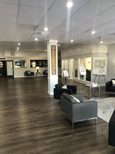 More Photos Of 8660 W Irlo Bronson Memorial Hwy, Kissimmee Apartments For Lease