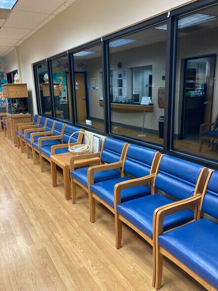 More Photos Of 2150 NE Division St, Gresham Medical For Lease