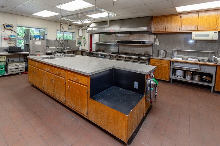 More Photos Of 9 Mill St, Stockton Police Fire Station For Sale