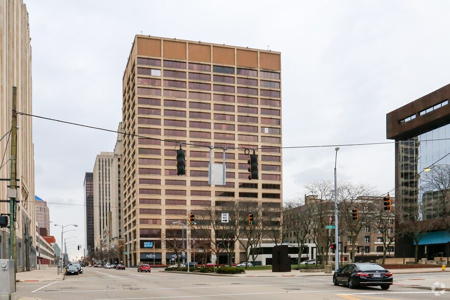 More Photos Of 130 W 2nd St, Dayton Office For Lease