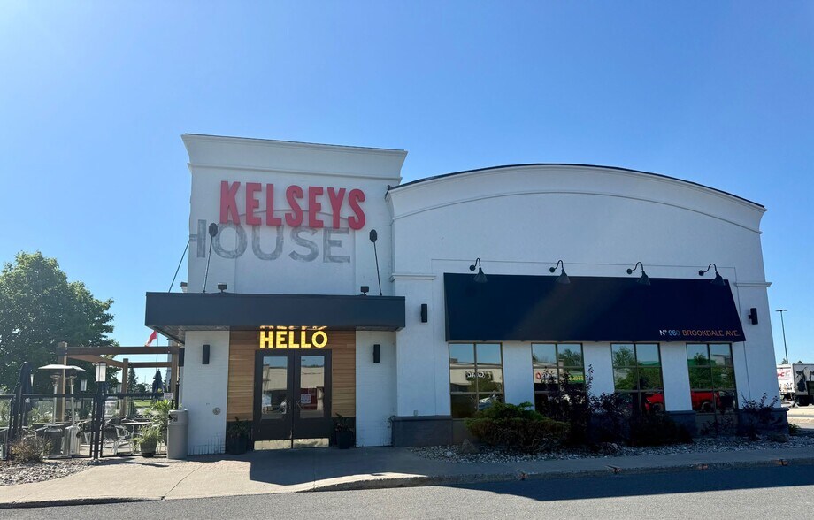 More Photos Of 960 Brookdale Ave., Cornwall Storefront For Lease