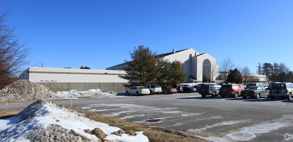 More Photos Of 18-24 Mollison Way, Lewiston Specialty For Lease